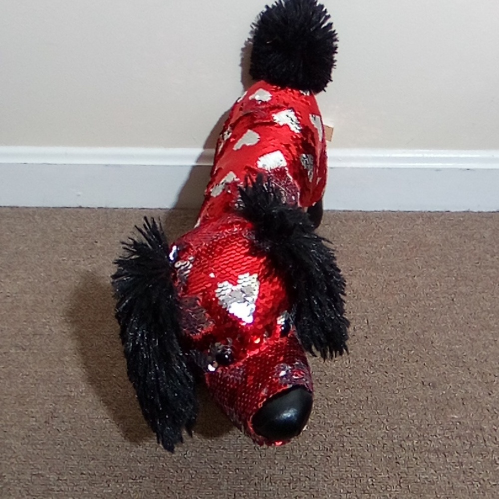 Red Sequined Heart Plush Toy by - Picture 6 of 6
